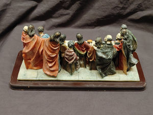 Usines chinoises Décoration de Noël personnalisée Statue Artisanat le dernier souper Jésus et les disciples Figurine en résine - Product Image 6
