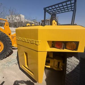 Carrello Elevatore Usato <span class=keywords><strong>Komatsu</strong></span> 10 Tonnellate FD100 Modello 2012 Altezza di Sollevamento 4,5m 6 Mesi di Garanzia Sistema Idraulico Diesel Certificato Prodotto in Giappone - Product Image 5