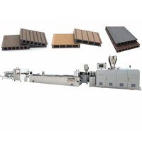 Machine de fabrication de terrasse en WPC d'extérieur / Ligne d'extrusion de profilés en bois-plastique PE