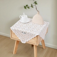 Nappe de chevet XinLan moderne et minimaliste en dentelle blanche à motif géométrique, 100 % polyester, avec fil métallique, lavable