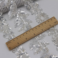 Vente en gros de dentelle brodée chimique, garniture en dentelle, maille brodée en polyester, dentelle à sequins argentés pour robe