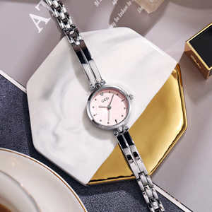 Reloj de Pulsera de Aleación de Lujo Vintage para Mujer con Diseño Impermeable para Navidad, Estilo Elegante de Cuarzo - Product Image 6