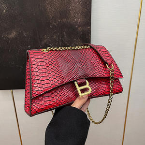 กระเป๋านาฬิกาทรายผู้หญิงแบบใหม่ล่าสุดขายดีกระเป๋าสะพายไหล่สายโซ่หนังจระเข้พื้นผิวพรีเมี่ยม - Product Image 1