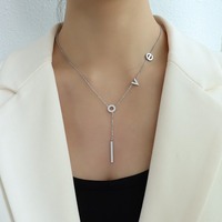 Original Designer's Cool Style Versatile Love Pendant 18K Gold Plated Acero inoxidable