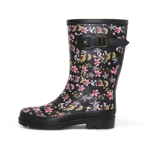 <span class=keywords><strong>Bottes</strong></span> de <span class=keywords><strong>pluie</strong></span> en caoutchouc naturel pour femmes, écologiques, imprimé floral, imperméables, mi-mollet, vente en gros d'usine, vente en vrac - Product Image 2