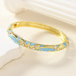 Vòng tay phong cách cung điện cổ điển Cloisonne màu hồng, dòng hoa men dầu, kiểu dáng thời trang mở - Product Image 3