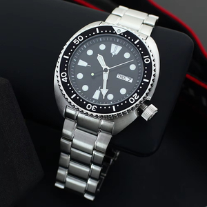 สายนาฬิกาสแตนเลสสตีลแข็งลายผีใส่ดำน้ำสามารถเล่นน้ำได้10บาร์ - Product Image 1