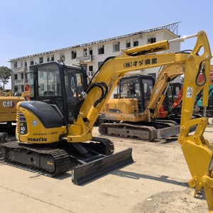 Miniexcavadora Komatsu PC40MR PC40MR-2 PC40MR-3 Usada con Pocas Horas de Uso, 4 Toneladas, Excavadora Hidráulica de Orugas Original de Japón en Venta - Product Image 3