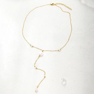 Collier ras du cou en acier inoxydable plaqué or 18 carats avec perles rondes, non ternissant, vente en gros, pour femmes - Product Image 1
