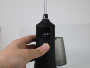 Kit de Inicio de <span class=keywords><strong>Irrigador</strong></span> Bucal Portátil OEM con Puntas Intercambiables, Cable USB, Caja Personalizada para Venta Minorista, <span class=keywords><strong>Farmacia</strong></span>, B2B - Product Image 5