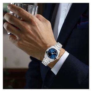 Reloj de Cuarzo de Acero Inoxidable de Alta Calidad con Logotipo Personalizado para Hombre, Elegante Reloj de Pulsera Plateado de Lujo, Resistente al Agua, con Correa de Cocodrilo - Product Image 4