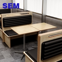 Set Tavolo e Sedie SEM per Caffetteria, Divano per Ristorante, Arredamento per Sala da Pranzo in Legno Ecologico e Durevole dal Design Moderno