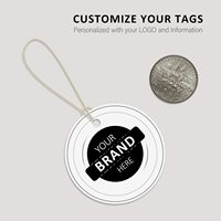 Étiquettes volantes de luxe personnalisées en gros avec logo en relief, en papier épais, pour vêtements, étiquettes carrées blanches
