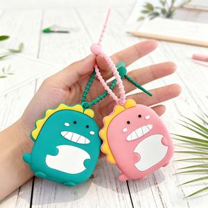 Vente en gros de porte-clés multifonctionnels en silicone, étuis pour écouteurs, pendentifs, cadeaux originaux en plastique de style dessin animé - Product Image 5