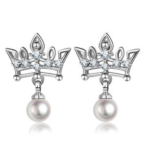 Pendientes con forma de corona de oro rosa con perla sintética blanca, joyería clásica de boda chapada en rodio y plata 925 de grado AAA para mujer - Product Image 1