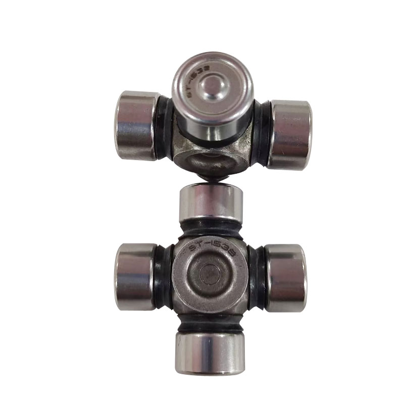 ST1538 Universal Joint Cross with 4 Plain Round Bearing Cups