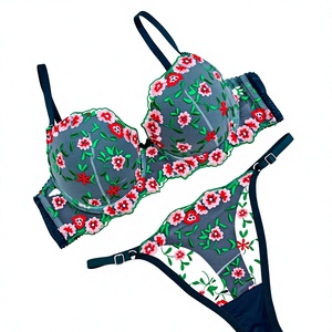 Ensemble de soutien-gorge à armatures brodé de fleurs romantiques avec culotte string push-up à bonnets couvrants pour femme, couleur bleue, fabriqué en Turquie op170 - Product Image 1