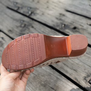 รองเท้าส้นสูงแบบเปิดส้นสำหรับผู้หญิง แฟชั่นฤดูร้อน ประดับโบว์ใหญ่ สไตล์โรมัน ไซส์ 43 - Product Image 2