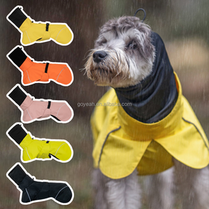 Impermeabile per Cani Regolabile con Striscia Riflettente, Poncho Antipioggia per Cani - Product Image 1