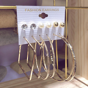 <span class=keywords><strong>Orecchini</strong></span> a cerchio grandi alla moda da donna alla moda Color oro <span class=keywords><strong>argento</strong></span> grandi <span class=keywords><strong>orecchini</strong></span> geometrici a forma di C da 6 paia/<span class=keywords><strong>set</strong></span> - Product Image 3