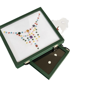 Boîte de présentation en cuir PU vert pour pierres précieuses, plateau de rangement double couche avec couvercle en verre pour diamants, pierres brutes et bijoux - Product Image 1