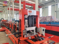 Machine de formage de poutrelles en acier CZ entièrement automatique à haute productivité, contrôlée par PLC, avec moteur à roulement pour le poinçonnage et le changement de profil.