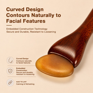 Barra de Masaje Facial de Cuerno Natural con Mango Ergonómico de Madera de Sándalo para Salones de Belleza y Aplicaciones de Bienestar - Product Image 5