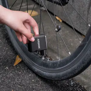 Fabricante de la marca original, nuevo estilo, pequeño inflador automático portátil para neumáticos de bicicleta, bomba de aire para bicicleta eléctrica, mini bomba para bicicleta