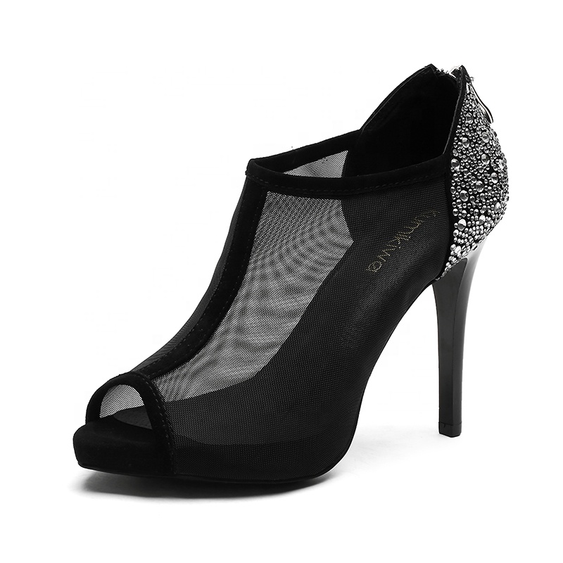 ZAPATOS DE SUELA ROJA – Las tendencias de Yaneth