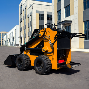 Minicargadora Económica S460, EPA Euro 5, Gasolina, Compacta con Ruedas y Accesorios para Jardín, Granja y Uso Doméstico - Product Image 3