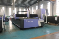 Hobby Metall 2000 Watt 6000W Solarzellen-Faserlaser-Schneidemaschine 6mm 20mm Metall Kohlenstoffstahl CNC-Schneidemaschine für Metalltüren