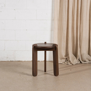 Mesa Auxiliar Moderna |   Mesa Auxiliar Redonda para Sala de Estar, Dormitorio, Cocina y Baño |   Mesa de Teléfono Esquinera con Madera de Mango - Product Image 1