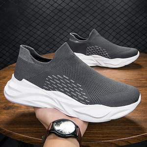 Chaussures de marche confortables pour couple, en maille extensible, souples, pour le fitness et la course, simples, noires, résistantes aux salissures - Product Image 4