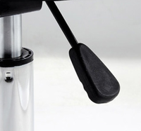 Nouvelle conception de chaises pivotantes en acier pour laboratoire hospitalier, tabourets de laboratoire antistatiques avec siège mobile en PU pour l'école et l'usage industriel