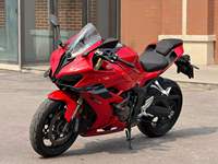 Moto sportive de course QJMOTOR SRK600 RR 600cc à moteur 4 cylindres en ligne refroidi par eau, idéale pour les passionnés de trajets urbains