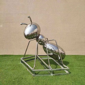 ประติมากรรมสัตว์สแตนเลสขนาดเท่าตัวจริงสำหรับสวนสาธารณะ รูปมดกินแอปเปิ้ล ประติมากรรมสแตนเลส - Product Image 4