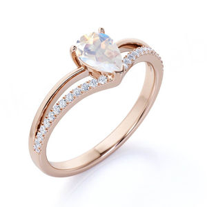 Anillo de Oro Rosa de 14k con Pavé Francés, 1.5 Quilates, Diseño de Espiga Dividida, Corte Pera, Solitario, Piedra Lunar Arcoíris, para Compromiso o Boda - Product Image 2