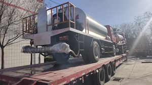 Distributeur d'asphalte émulsifié intelligent <span class=keywords><strong>de</strong></span> 10 tonnes, pulvérisateur <span class=keywords><strong>de</strong></span> <span class=keywords><strong>bitume</strong></span> émulsifié intelligent <span class=keywords><strong>de</strong></span> 10T - Product Image 5