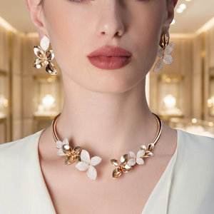 Collier ras-de-cou en or plaqué 18 carats en forme de fleur avec diamants, bijoux de luxe pour femmes, bijoux de mariage - Product Image 3
