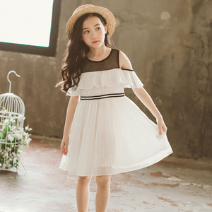 Vestido de Niña de Segunda Mano, Modelo Ángel Blanco, para Venta al por Mayor en Sitios Web de Ropa Infantil - Product Image 4