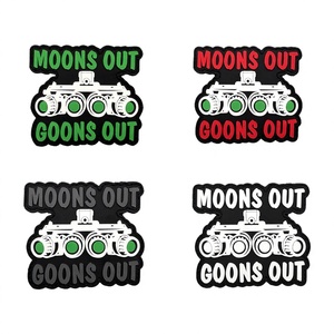 MOONS GOONS Dispositivo de Visión Nocturna, Pegatinas para Mochila Táctica, Pin, Insignia, Brazalete, Triángulo de Goma Suave 3D Resistente al Agua - Product Image 2