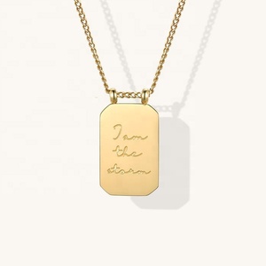 Collier personnalisé <span class=keywords><strong>Mantra</strong></span> pendentif gravé étiquette Octangle collier inspiré JE SUIS LA TEMPÊTE - Product Image 1