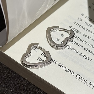 Pendientes de Plata de Ley S925 con Forma de Corazón Antiguo, Estilo Europeo Americano, Minimalistas Franceses, con Microincrustaciones - Product Image 4