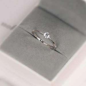 Anillo de promesa de flor de compromiso de 1ct para mujer, chapado en diamante cultivado en laboratorio de oro sólido de 14 quilates por Ring Lab - Product Image 2