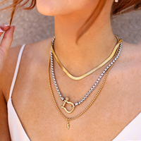 Collier ras de cou en chaîne de boîte en acier inoxydable plaqué or 18 carats, bijoux sans ternissement, colliers simples en forme de fer à cheval pour femmes