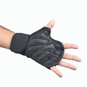 Guantes de fitness de medio Dedo de alta calidad Guantes de gimnasio de ejercicio de entrenamiento ventilados para hombres y mujeres al por mayor de Pakistán - Product Image 2