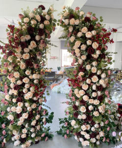 A39ヴィンテージバーガンディ赤バラ花ホーンアーチユーカリの葉付き結婚式屋外ステージ背景装飾シルク花アーチ - Product Image 5