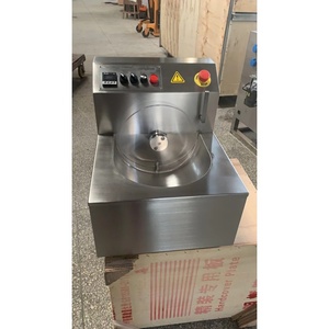 Machine à <span class=keywords><strong>chocolat</strong></span> entièrement automatique compacte 5 kg, avec cuve de fusion, tempéreuse et enrobeuse, équipement de fabrication de <span class=keywords><strong>chocolat</strong></span> - Product Image 4