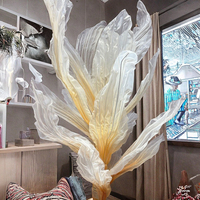 Installation d'art en soie géante, faite à la main, haut de gamme et luxueuse, pour la décoration de scène de mariage, la décoration de vitrine, réaliste et douce