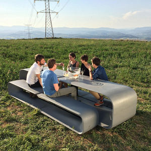 ชุดเก้าอี้โต๊ะทำจากไฟเบอร์กลาสกลางแจ้งร่วมสมัยปรับแต่งได้พร้อมดีไซน์เป็นมิตรต่อสิ่งแวดล้อมสำหรับการประชุมเชิงปฏิบัติการห้องนั่งเล่น - Product Image 1